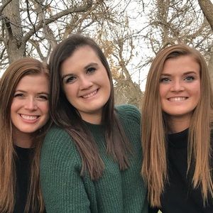 Meet your Posher, Claire